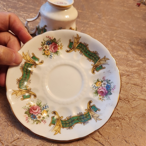 Royal Windsor tea cup saucer set porcelain - Picture 6 of 7